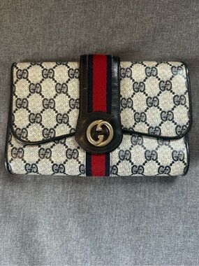 Vintage Gucci Clutch